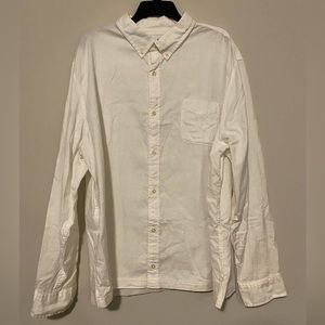 Men’s lightweight long sleeve white button up